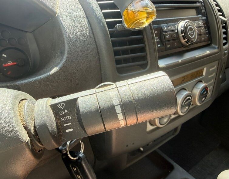 NISSAN NAVARA D40